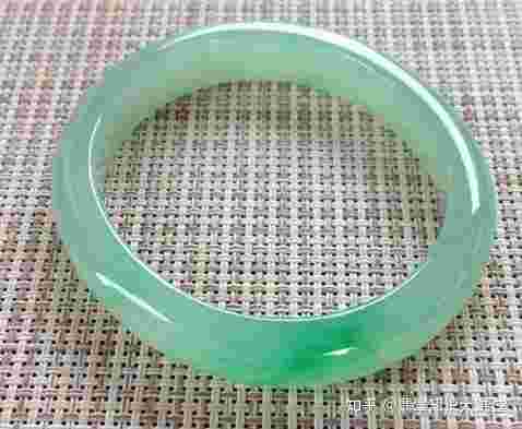 翡翠饰品里abc货咋区分啊?,翡翠abc货哪个更值钱-第2张图片-翡翠网