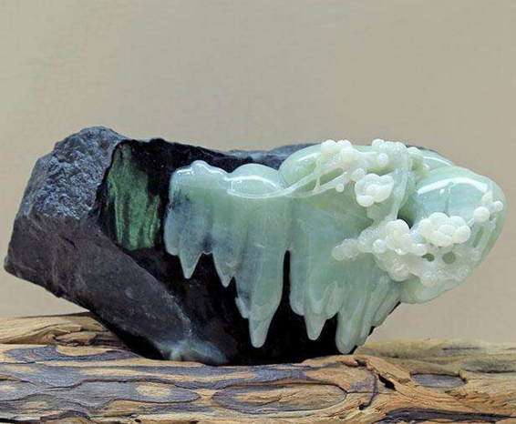 独龙玉值钱吗独龙玉是什么玉种-第2张图片-翡翠网 独龙玉值钱吗独龙玉是什么玉种-第2张图片-翡翠网