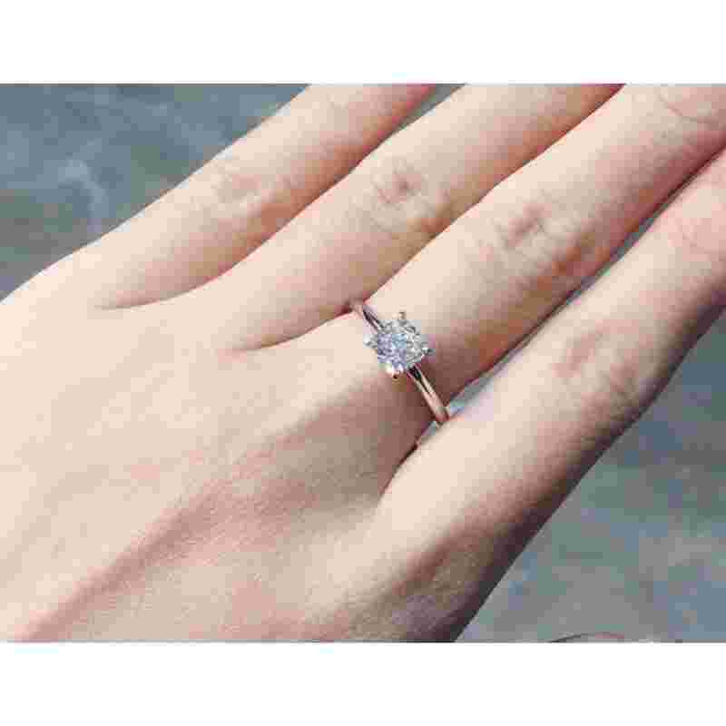 一克拉钻石一克拉钻石多大-第1张图片-翡翠网 一克拉钻石一克拉钻石多大-第1张图片-翡翠网