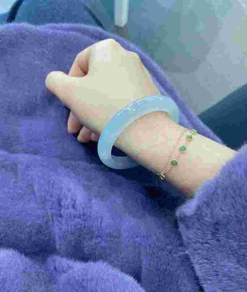 蓝色手镯翡翠,蓝色手镯翡翠图片大全-第1张图片-翡翠网 蓝色手镯翡翠,蓝色手镯翡翠图片大全-第1张图片-翡翠网