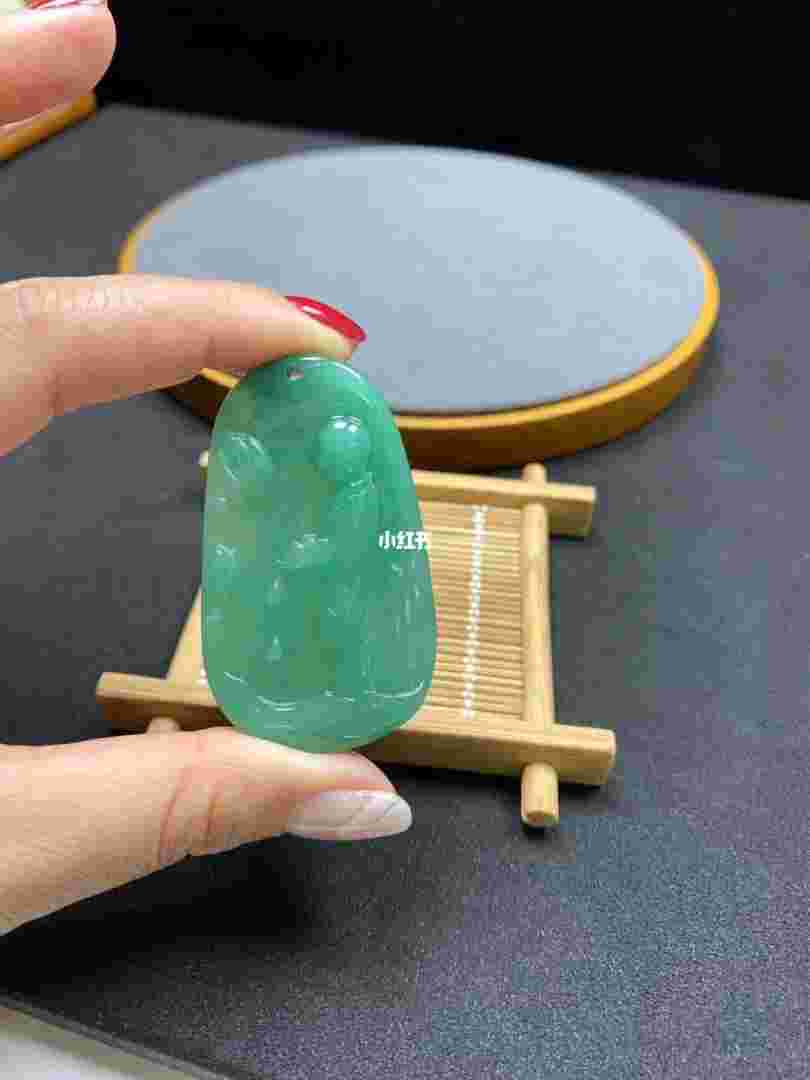 独龙玉和天山冰翠哪个好一点,独龙玉和天山冰翠哪个好-第2张图片-翡翠网 独龙玉和天山冰翠哪个好一点,独龙玉和天山冰翠哪个好-第2张图片-翡翠网