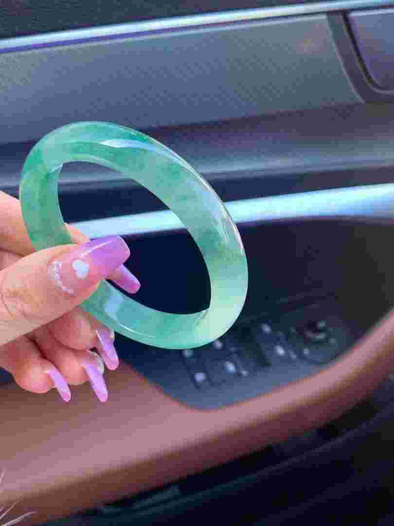 独龙玉是什么材质?,独龙玉是什么材质-第2张图片-翡翠网 独龙玉是什么材质?,独龙玉是什么材质-第2张图片-翡翠网