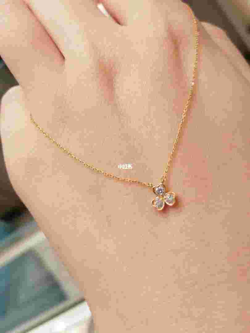 周大福钻石项链款式图片,周大福**版钻石项链-第1张图片-翡翠网