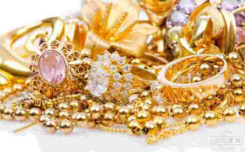 去金店买黄金千万别买三种金,现在黄金多少钱一克回收-第1张图片-翡翠网