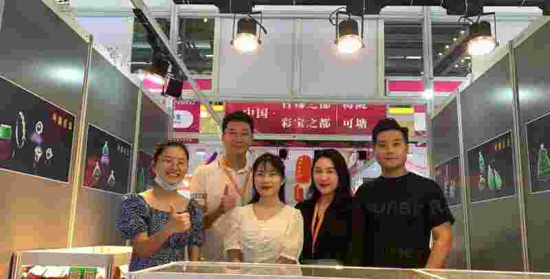 翡翠知识讲座实战一,翡翠知识竞赛奖品-第2张图片-翡翠网 翡翠知识讲座实战一,翡翠知识竞赛奖品-第2张图片-翡翠网