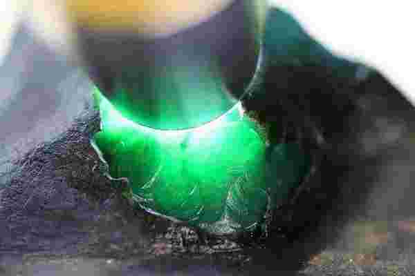 2021翡翠原石价格翡翠原石价格2020行情-第1张图片-翡翠网 2021翡翠原石价格翡翠原石价格2020行情-第1张图片-翡翠网