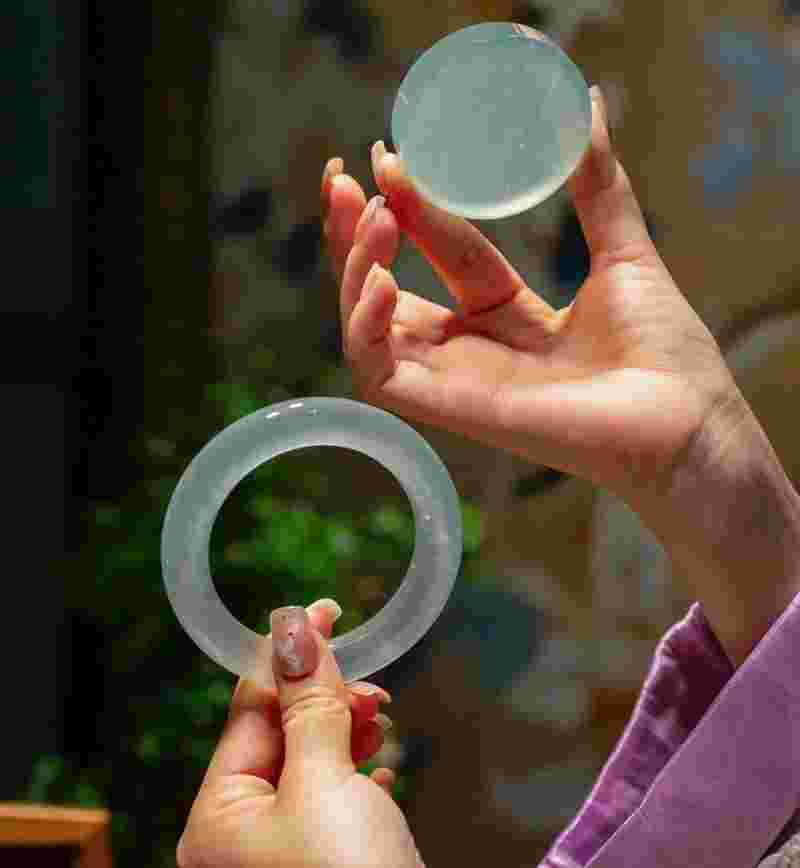 葡萄美酒月光杯是什么意思,葡萄美酒月光酿翡翠手镯-第1张图片-翡翠网