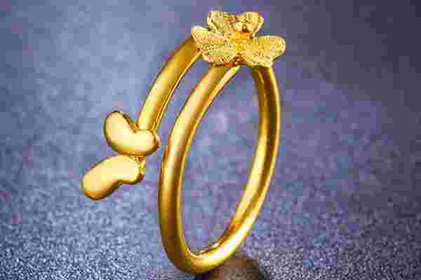 关于2022年黄金戒指新款图片女士的信息-第2张图片-翡翠网 关于2022年黄金戒指新款图片女士的信息-第2张图片-翡翠网