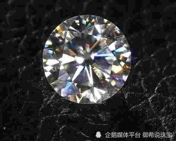人工培育钻石和天然钻石的区别,河南人造钻石多少钱一克拉-第1张图片-翡翠网