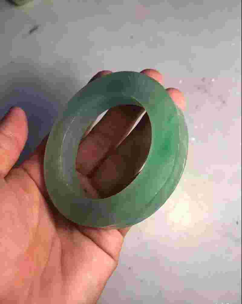 瑞丽翡翠市场手镯瑞丽翡翠市场手镯价格-第2张图片-翡翠网 瑞丽翡翠市场手镯瑞丽翡翠市场手镯价格-第2张图片-翡翠网