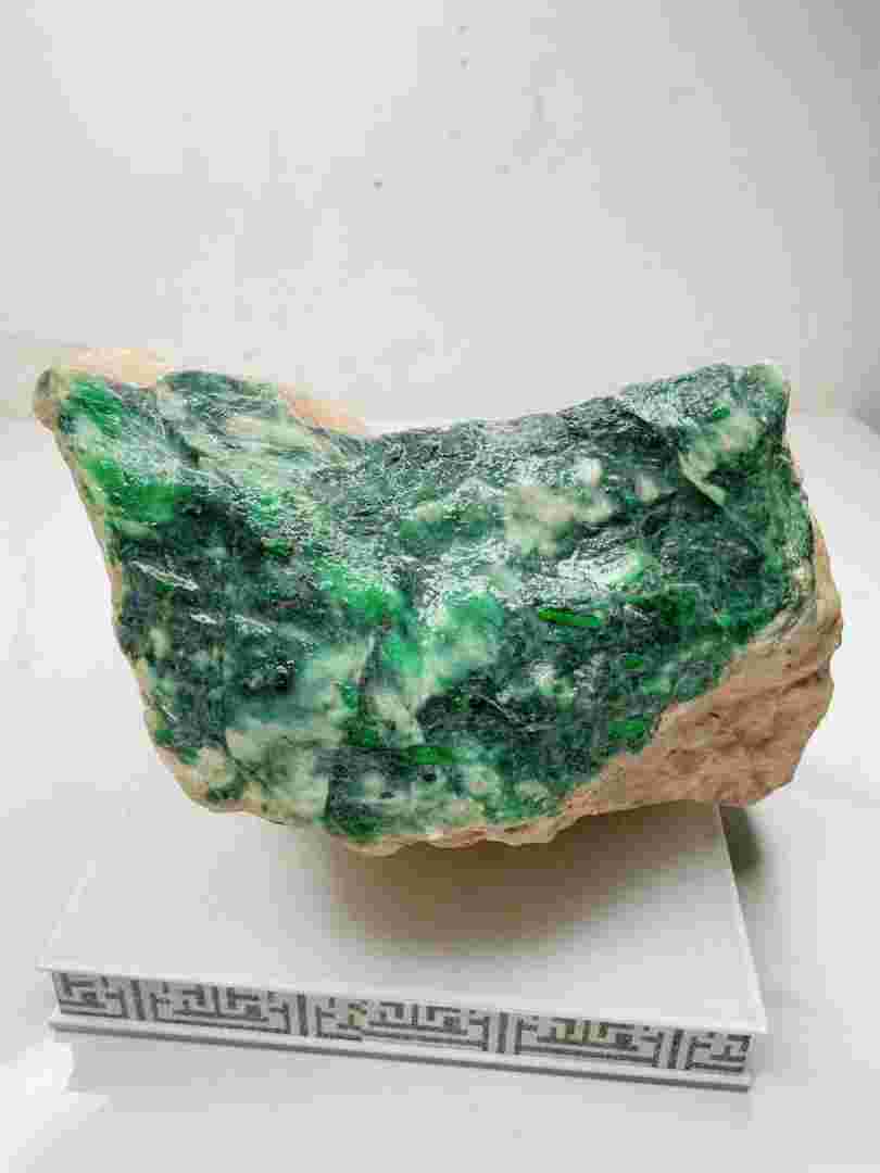 翡翠原石批发市场哪里的最好翡翠原石批发市场在哪里-第1张图片-翡翠网