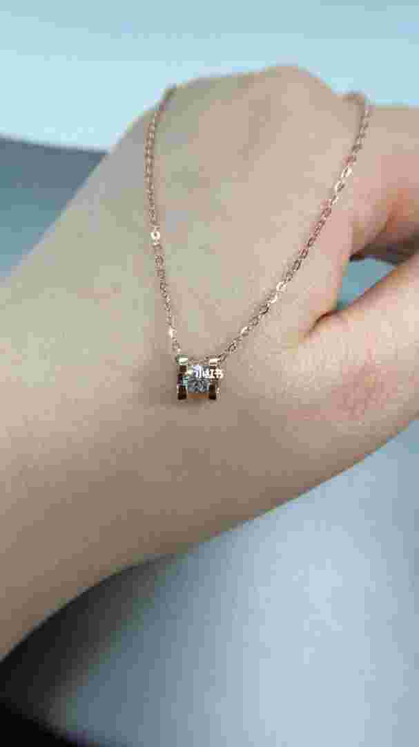 买钻石项链哪个牌子好点买钻石项链哪个牌子好-第2张图片-翡翠网 买钻石项链哪个牌子好点买钻石项链哪个牌子好-第2张图片-翡翠网