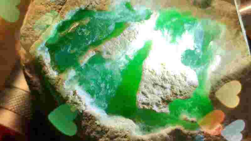 阳绿翡翠原石价格阳绿翡翠原石价格走势-第1张图片-翡翠网 阳绿翡翠原石价格阳绿翡翠原石价格走势-第1张图片-翡翠网