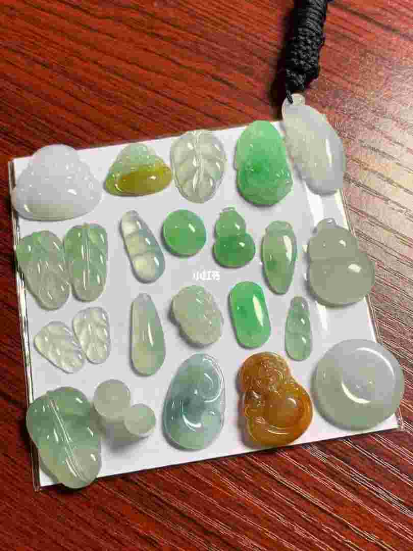 了解翡翠的相关知识,有关系翡翠的知识-第2张图片-翡翠网 了解翡翠的相关知识,有关系翡翠的知识-第2张图片-翡翠网