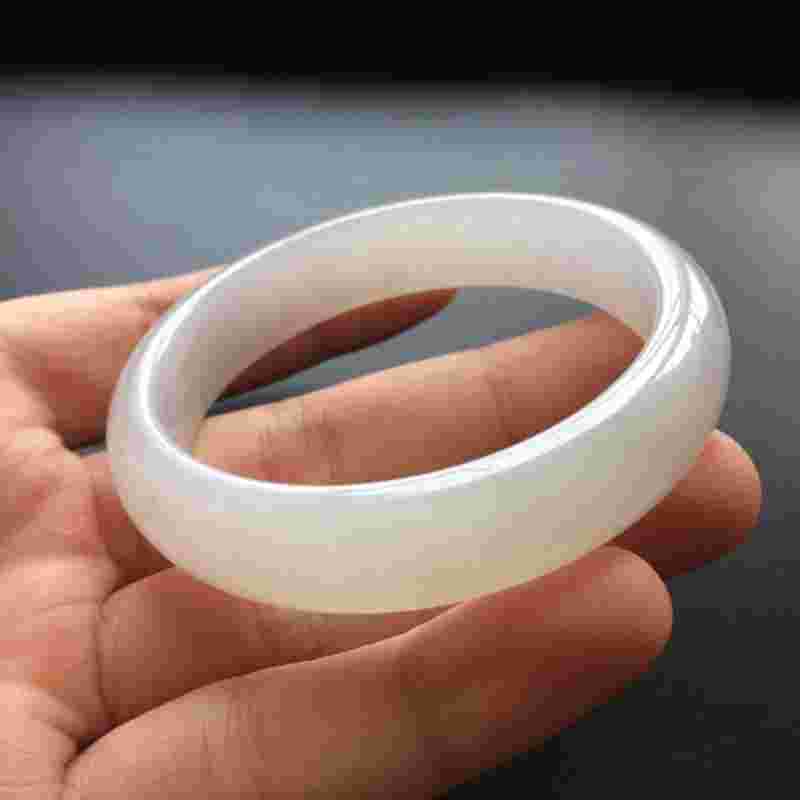 冰种白色翡翠手镯价格冰种白色翡翠手镯价格及图片-第2张图片-翡翠网 冰种白色翡翠手镯价格冰种白色翡翠手镯价格及图片-第2张图片-翡翠网