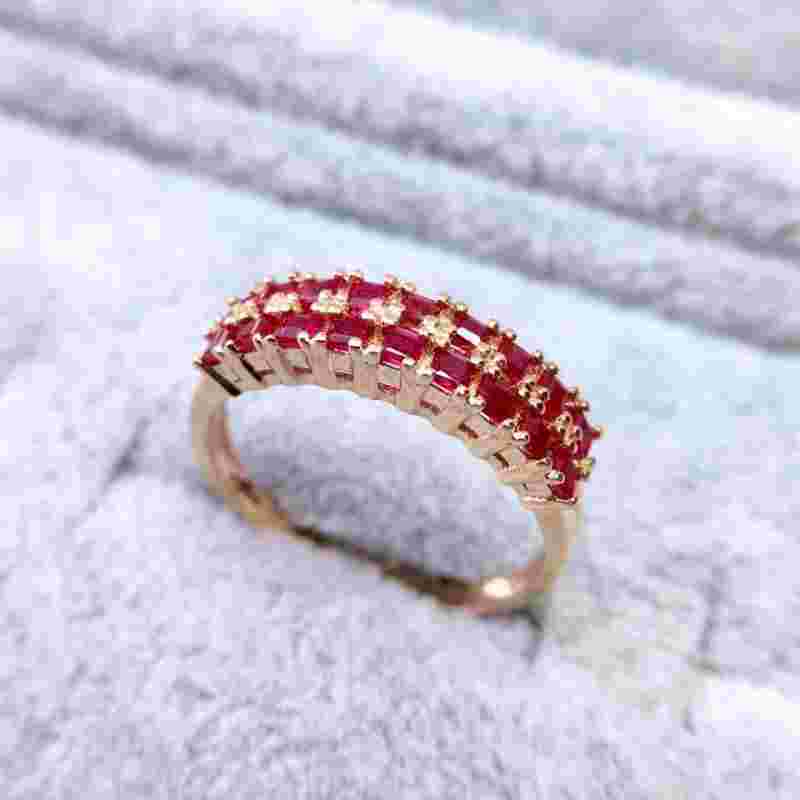 红宝石黄金戒指值钱吗,红宝石戒指和黄金戒指哪个更高贵-第1张图片-翡翠网 红宝石黄金戒指值钱吗,红宝石戒指和黄金戒指哪个更高贵-第1张图片-翡翠网