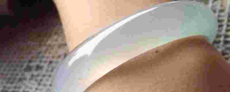 益阳翡翠哪里可以加工,益阳翡翠玉鉴别知识-第1张图片-翡翠网 益阳翡翠哪里可以加工,益阳翡翠玉鉴别知识-第1张图片-翡翠网