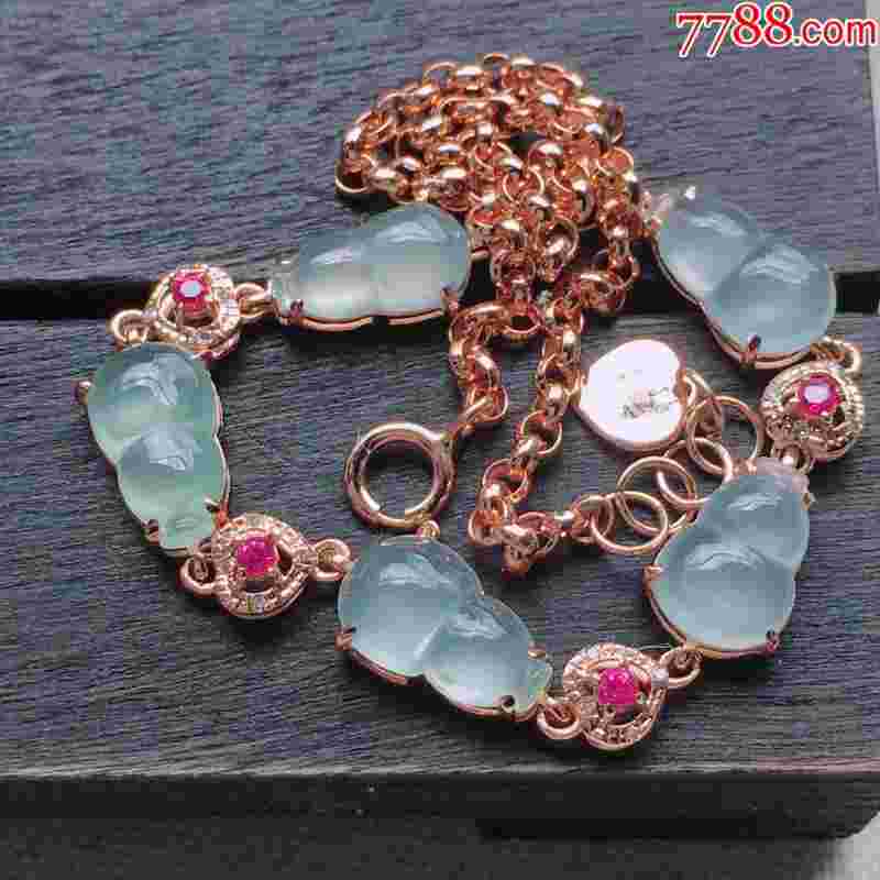 翡翠手镯断了改葫芦,翡翠手镯断了修复多少钱-第1张图片-翡翠网 翡翠手镯断了改葫芦,翡翠手镯断了修复多少钱-第1张图片-翡翠网