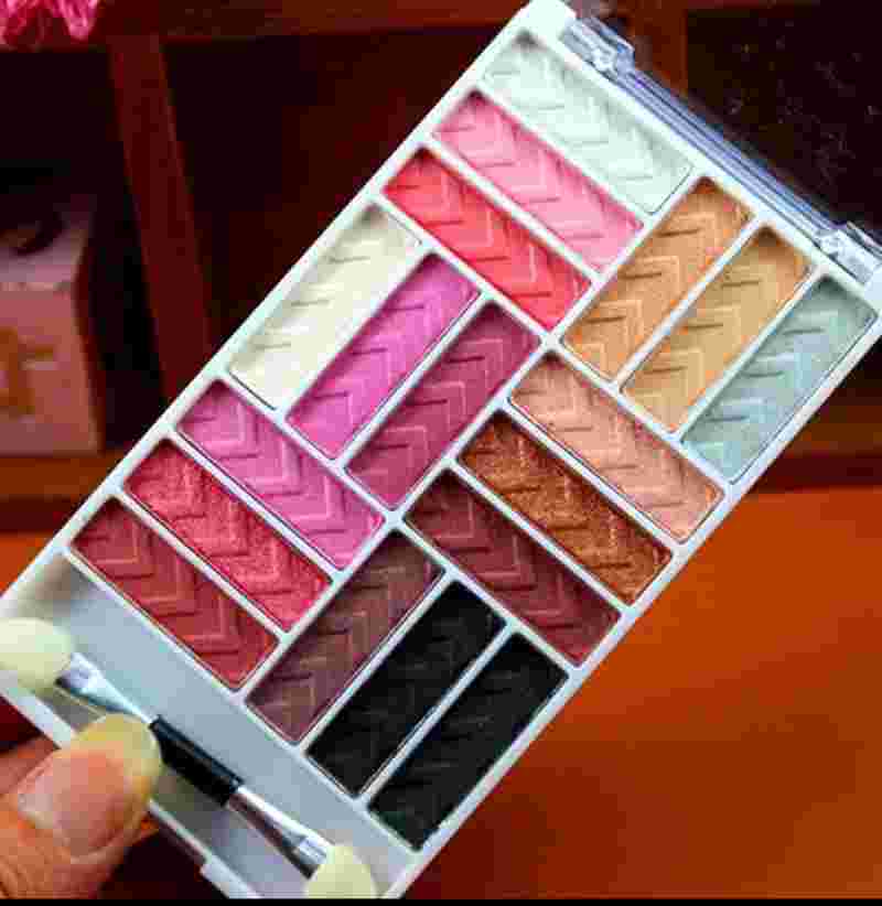 l.a.colorslacolors眼影怎么样-第1张图片-翡翠网 l.a.colorslacolors眼影怎么样-第1张图片-翡翠网