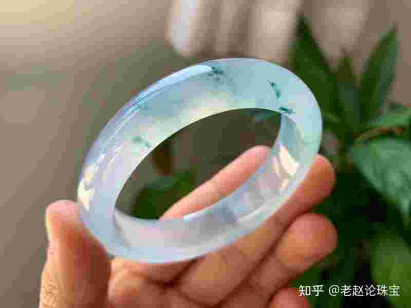翡翠手镯知识视频,翡翠手镯知识视频教程-第2张图片-翡翠网 翡翠手镯知识视频,翡翠手镯知识视频教程-第2张图片-翡翠网