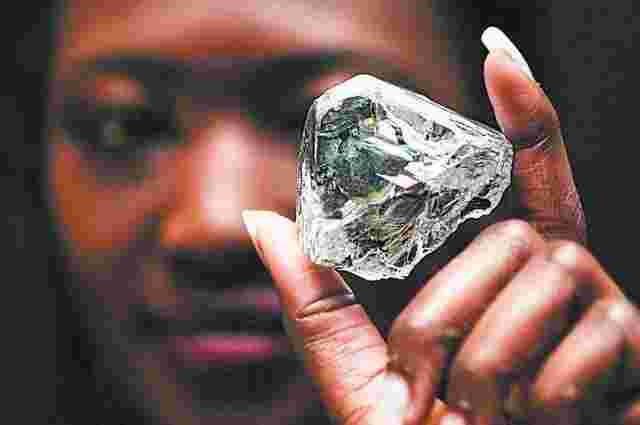 7000元的钻戒回收一般多少为什么钻石那么贵却不回收-第1张图片-翡翠网 7000元的钻戒回收一般多少为什么钻石那么贵却不回收-第1张图片-翡翠网