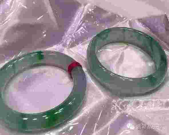 翡翠手镯规格58612284mm各代表什么,翡翠手镯包装纸里写85啥意思-第1张图片-翡翠网