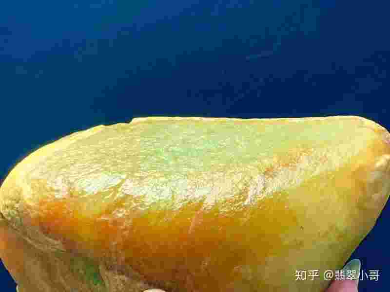 翡翠原石怎么辨别棉的多少,怎么判断翡翠原石质地的好坏-第1张图片-翡翠网