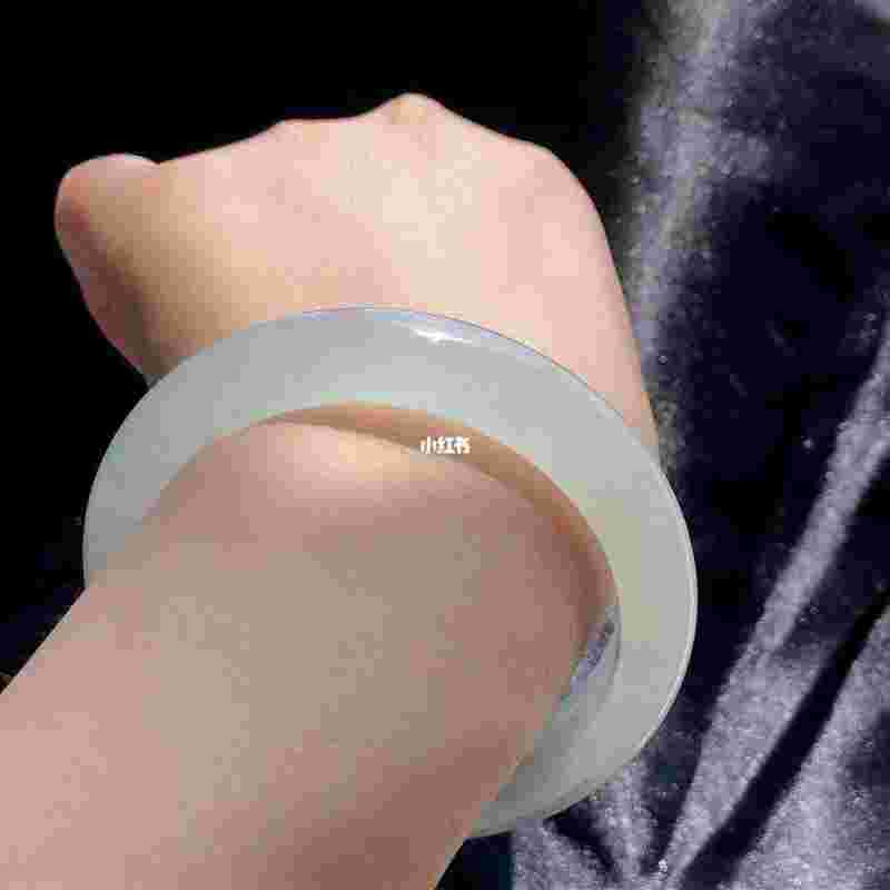 兄弟翡翠手镯好吗,兄弟翡翠的手镯价格-第1张图片-翡翠网