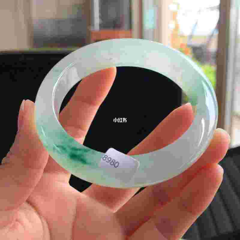 兄弟翡翠手镯好吗,兄弟翡翠的手镯价格-第2张图片-翡翠网