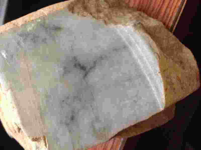 翡翠原石的价格真的很高吗,翡翠原石值钱不-第1张图片-翡翠网