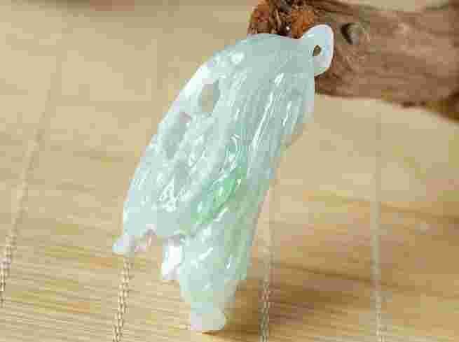 真假翡翠知识体系真假翡翠最直观的鉴定方法-第2张图片-翡翠网 真假翡翠知识体系真假翡翠最直观的鉴定方法-第2张图片-翡翠网