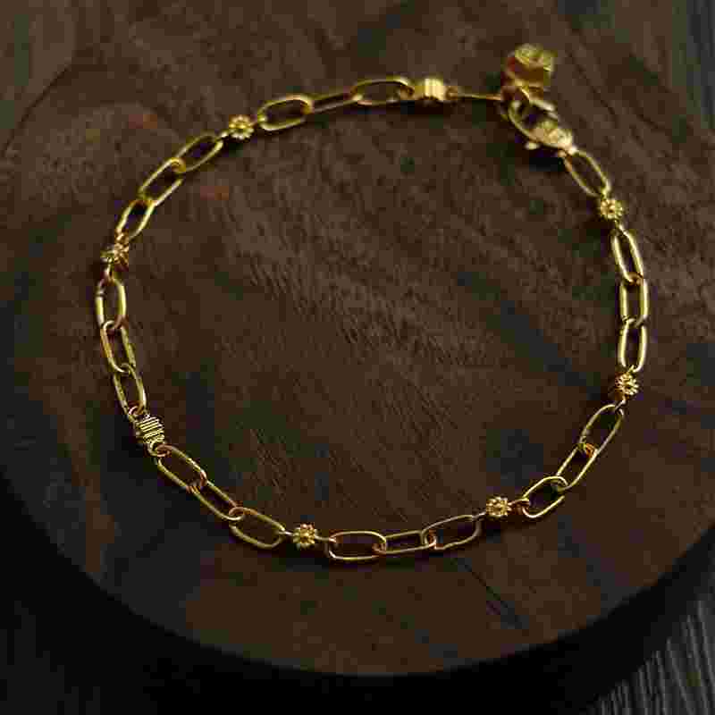 黄金手镯戴左手好还是右手好女,黄金手-第1张图片-翡翠网