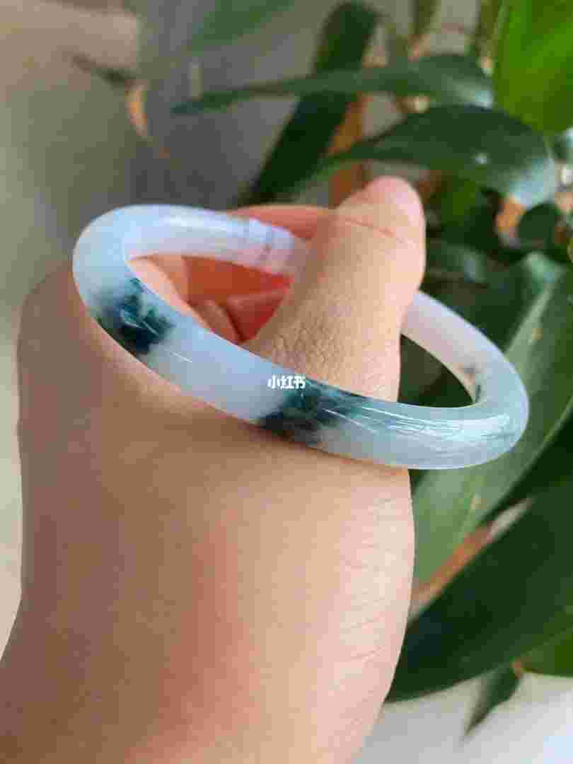 翡翠手镯怎么看种水好不好翡翠手镯怎么看种水-第1张图片-翡翠网