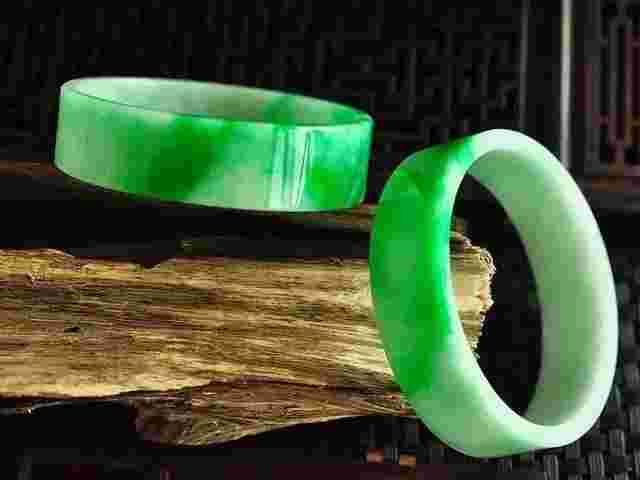 翡翠深层知识翡翠知识点了解-第2张图片-翡翠网 翡翠深层知识翡翠知识点了解-第2张图片-翡翠网