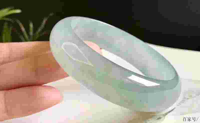 翡翠的保养方法和护理翡翠养护知识-第2张图片-翡翠网 翡翠的保养方法和护理翡翠养护知识-第2张图片-翡翠网