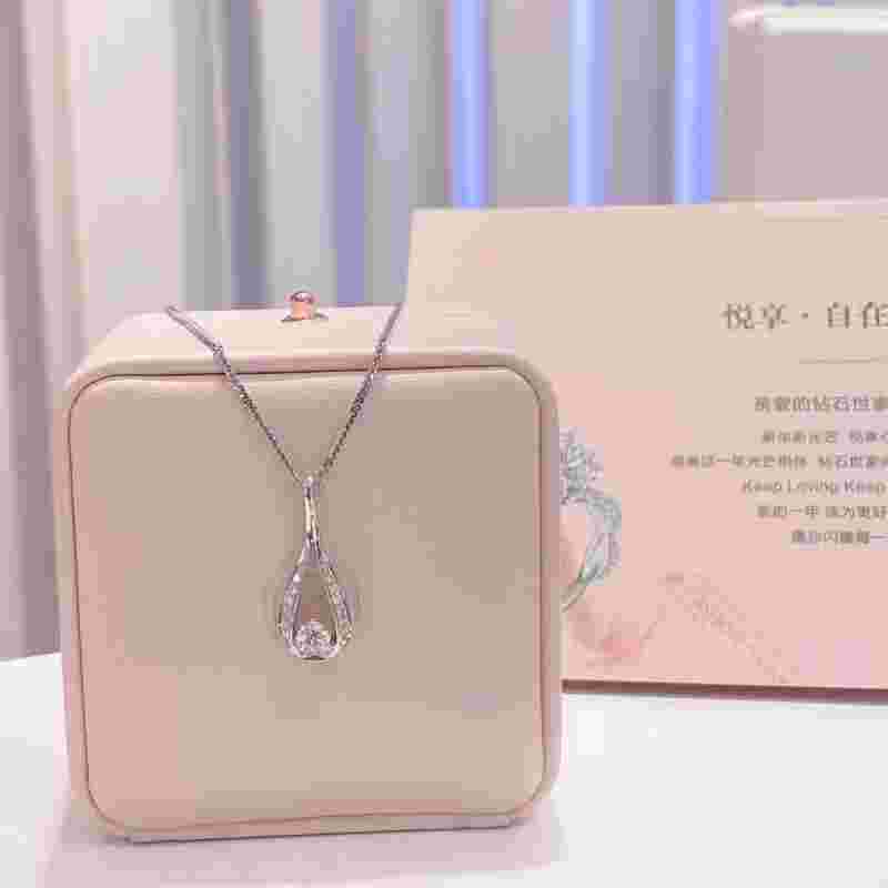 钻石世家属于什么档次,钻石世家属于什么档次的-第1张图片-翡翠网