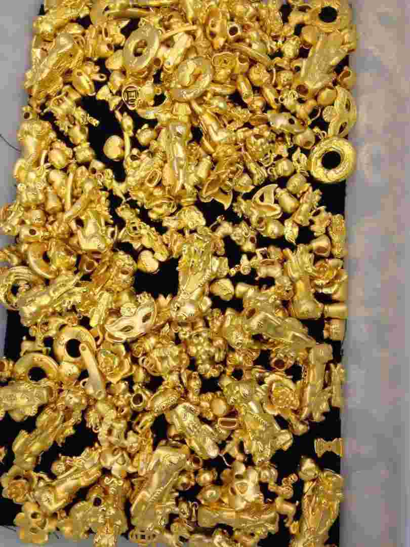 江阴哪里有回收黄金手链的江阴黄金回收多少钱一克-第2张图片-翡翠网 江阴哪里有回收黄金手链的江阴黄金回收多少钱一克-第2张图片-翡翠网