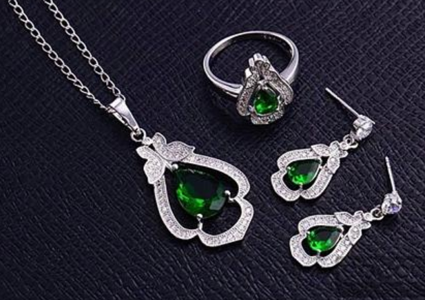 全国十大珠宝店排名金六福全国十大珠宝店排名-第2张图片-翡翠网 全国十大珠宝店排名金六福全国十大珠宝店排名-第2张图片-翡翠网