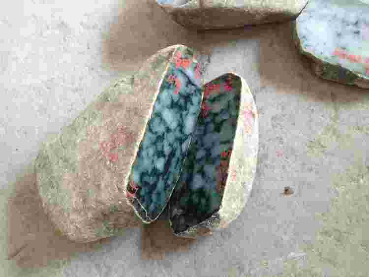 翡翠原石去哪里加工,景观石批发市场在哪里-第1张图片-翡翠网 翡翠原石去哪里加工,景观石批发市场在哪里-第1张图片-翡翠网