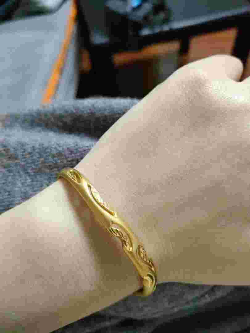 十三公斤翡翠手镯十三公斤翡翠手镯值多少钱-第2张图片-翡翠网