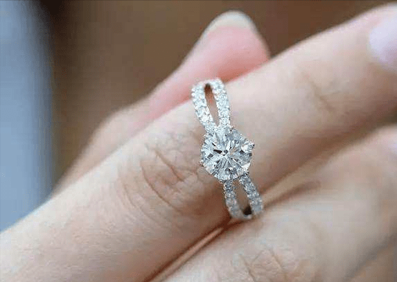 1万元钻戒能典当多少钱1万元钻戒卖了值多少钱-第1张图片-翡翠网 1万元钻戒能典当多少钱1万元钻戒卖了值多少钱-第1张图片-翡翠网