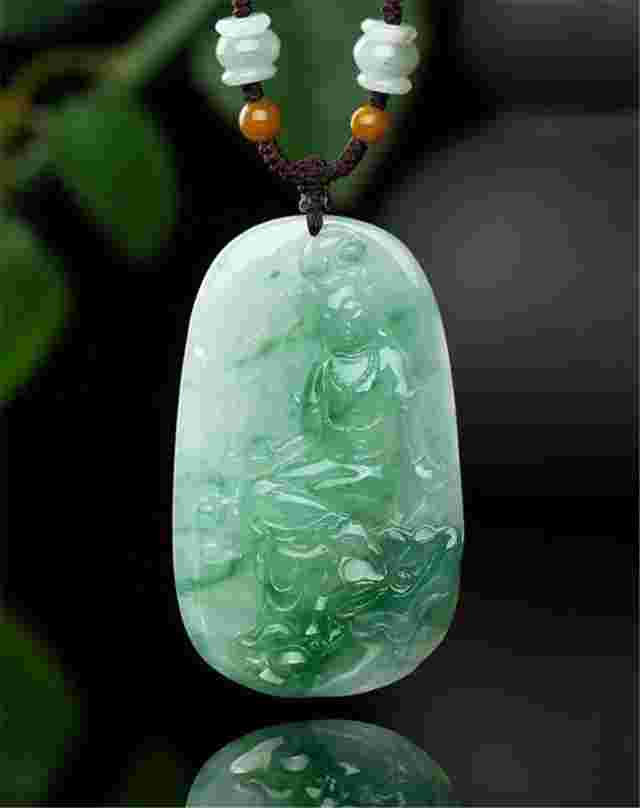 卖翡翠要知道什么商品知识呢卖翡翠要知道什么商品知识-第2张图片-翡翠网 卖翡翠要知道什么商品知识呢卖翡翠要知道什么商品知识-第2张图片-翡翠网