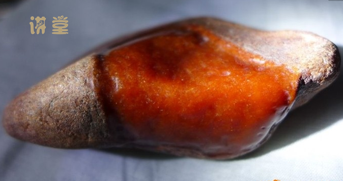 顶级红翡手镯价格与图片顶级红翡翠原石值钱吗-第1张图片-翡翠网