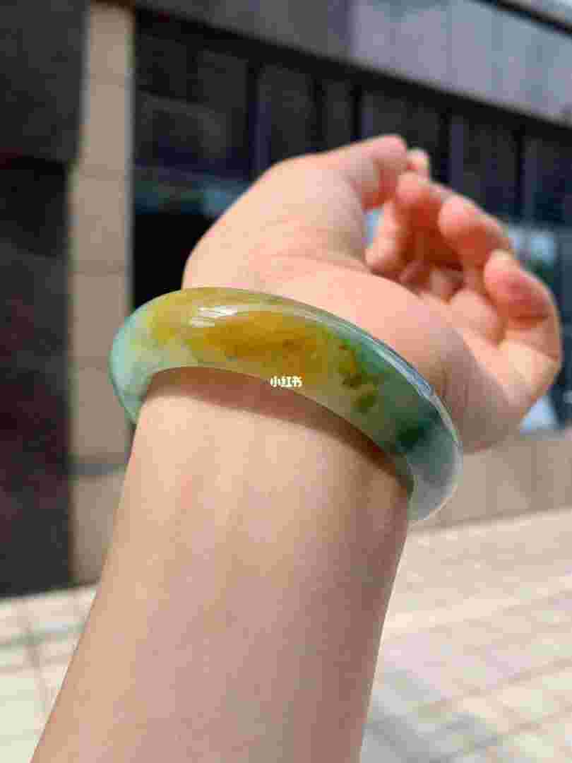 黄皮翡翠手镯图片大全大图黄皮翡翠手镯图片大全-第2张图片-翡翠网