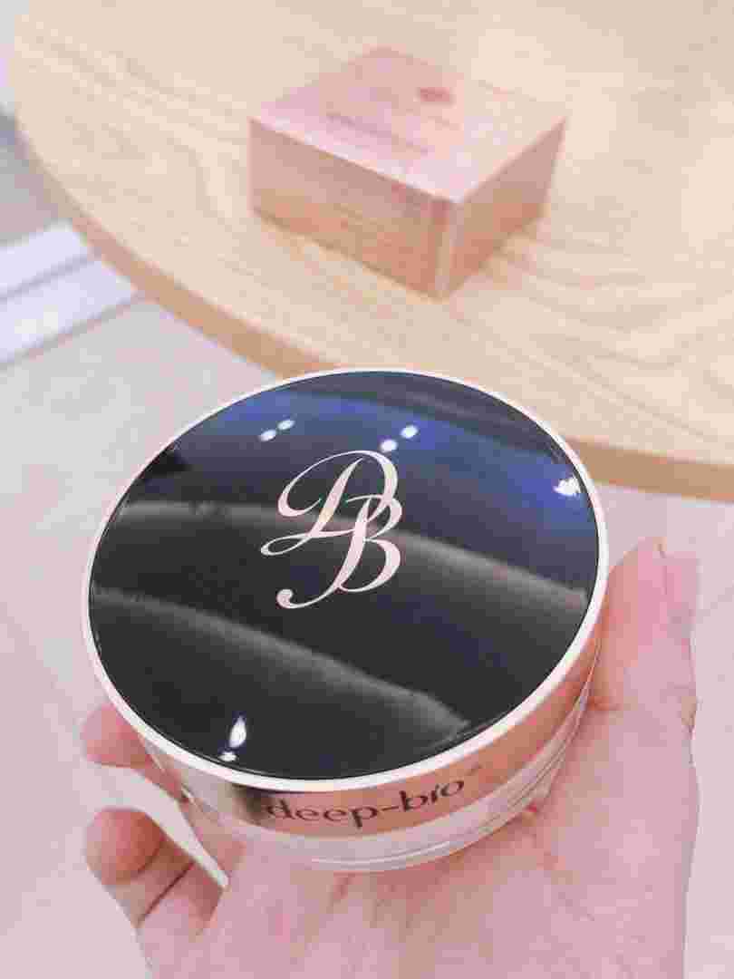 娥佩兰透气蜜粉,娥佩兰散粉有滑石粉吗-第2张图片-翡翠网