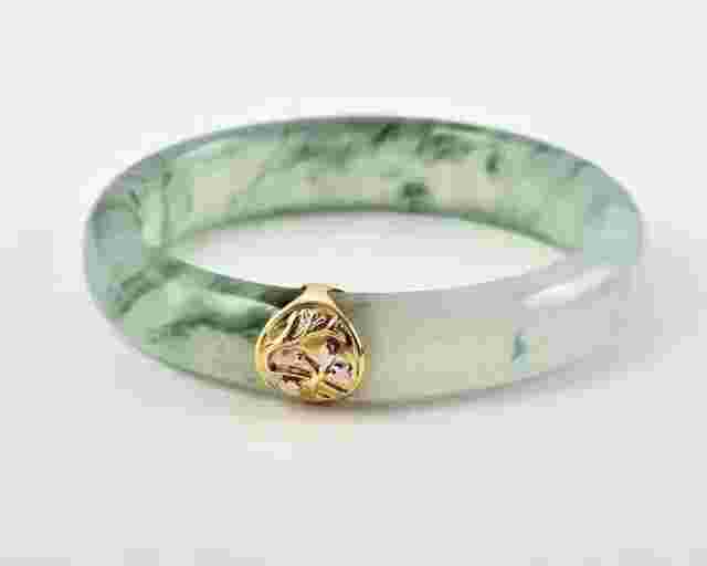 翡翠手镯断了可以用胶水粘好好吗翡翠手镯断裂能粘上吗-第1张图片-翡翠网