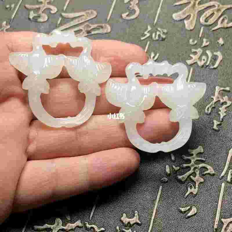 古代玉耳环价格,古代耳环图片大全价格-第1张图片-翡翠网 古代玉耳环价格,古代耳环图片大全价格-第1张图片-翡翠网