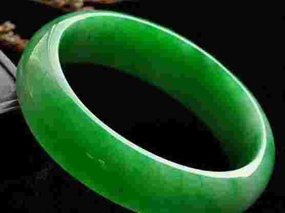 现实表现鉴定翡翠知识现实表现的鉴定材料格式-第2张图片-翡翠网 现实表现鉴定翡翠知识现实表现的鉴定材料格式-第2张图片-翡翠网