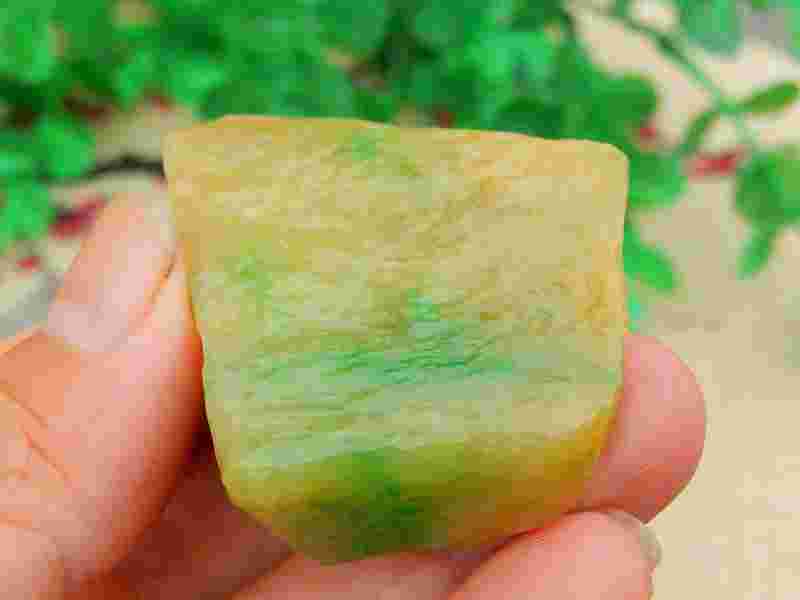 翡翠紫罗兰飘花手镯贵不贵飘花紫罗兰翡翠原石值钱吗-第1张图片-翡翠网 翡翠紫罗兰飘花手镯贵不贵飘花紫罗兰翡翠原石值钱吗-第1张图片-翡翠网