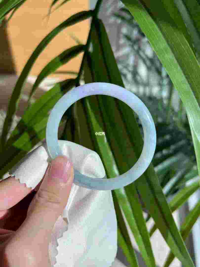 翡翠紫罗兰飘花手镯贵不贵飘花紫罗兰翡翠原石值钱吗-第2张图片-翡翠网 翡翠紫罗兰飘花手镯贵不贵飘花紫罗兰翡翠原石值钱吗-第2张图片-翡翠网